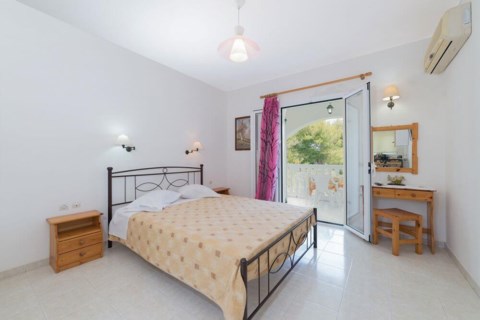 Ruassi Studios Holidays in Zakynthos Greece